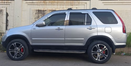 CRV 2002 ប្រើគ្រួសារ បងៗប្អូនៗគួកចេ កុំរំខានអី!!!