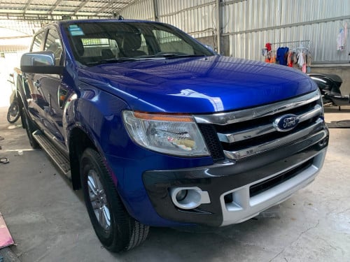 Ford Ranger XLT 2015 ម៉ាសុីន3.2 កាប់ពីតាស់ ឆ្វេងសុីនក្រុមហ៊ុន