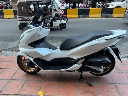 HONDA PCX សេរី2021