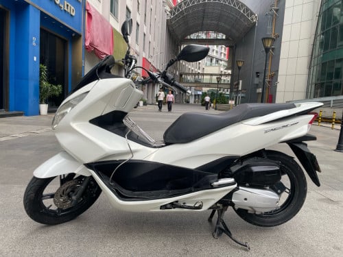 Honda Pcx150cc 2015 New98%មានពន្ធកាតគ្រីស្លាកលេខ