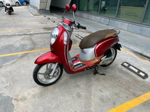 Honda scoopy 2015