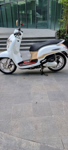 Honda scoopy 2018