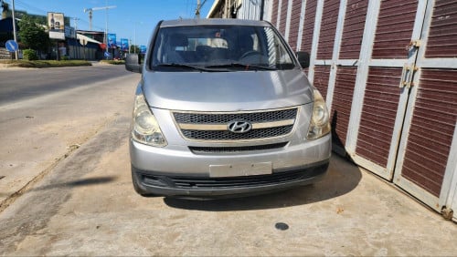 Hyundai Starex 2011 ចុះពីទូក្តៅៗ