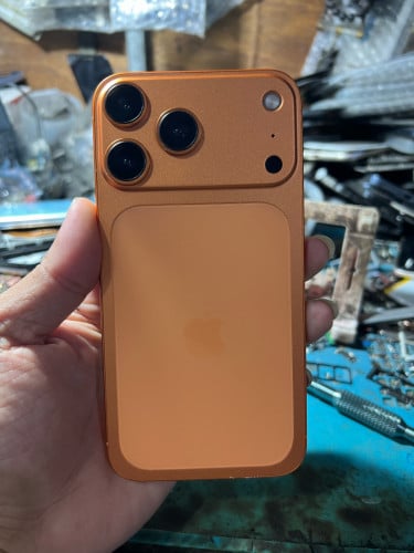 iPhone 11 up 17pro