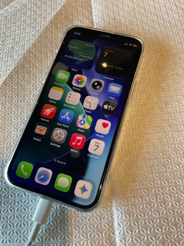 iPhone 12 Mini, ថ្ម 81%, 128G, Sim+eSIM, មាន អេក្រង់ និង ស្កេនស៊ីន។ មិនជាប់ធ្វីទាំងអស់។ ខ្មៅ។