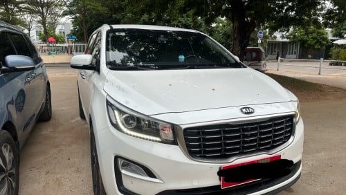 KIA Carnival ឡាន​ក្រដាស​ពន្ធ​នាំ​ចូល​ពី​កូរ៉េ​ ឡាន​សាណុំ​សុី​ន​ធានា​ប្រព័ន្ធ​ភ្លើង​ប្រអប់​លេខ