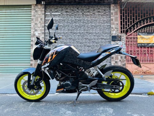 KTM DUKE 780$ , 200cc , 2016 , Lydia have lD card