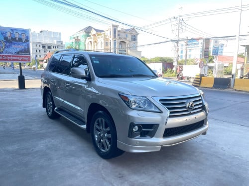 Lexus Lx 570 2013 Sport Full Arab ម្ចាស់ដើមទីមួយទិញថ្មីខ្លាញ់គោ