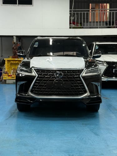 Lexus Lx570 Arab 2016 V8 សាំង​ Full Option , ស្លាកលេខ​ ភ្នំពេញ​