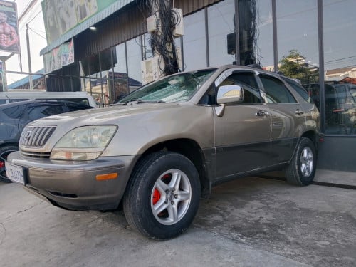Lexus Rx 300ឆ្នាំ02ប៉ុង1សាំងសុិន