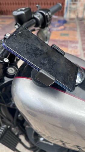 Megnetic phone holder 10$