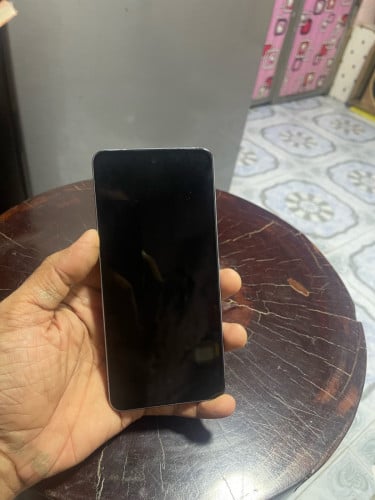 Original OLED បែកតែសំបកខាងក្រោយប៉ុន្ណោះ