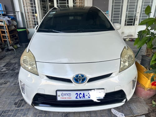 Prius 2012 Solar Dulax with head up display