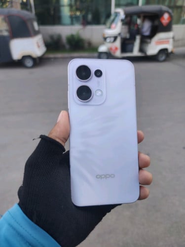 Reno13 5G (16+512) China version  98%មានតែទូរស័ព្ទ