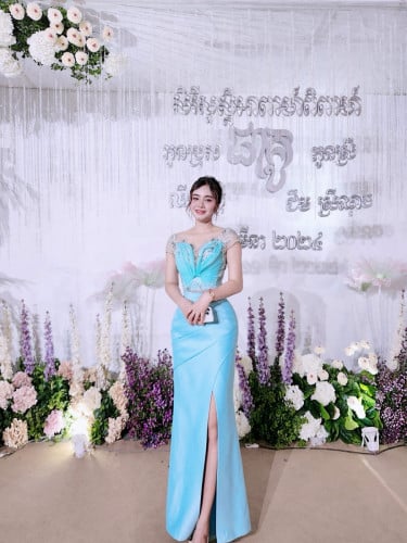 Resell 80$ តម្លៃដើម100ជាង ថ្មី95%ពាក់បានម្តង