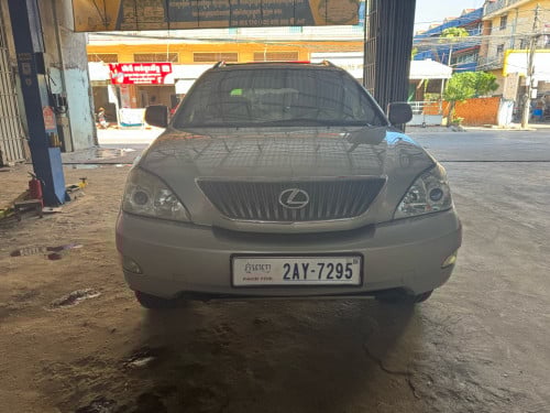 RX 330 ឆ្នាំ04 H full ប៉ុង 1 ពណ៍ ផ្សែង បារី ឡានទឹកថ្នាំសុិន1ជុំ