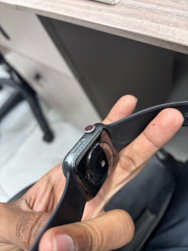 S4 44mm ស្ទេីគែមអេក្រងតិច