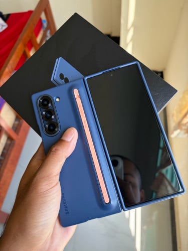 Samsung z fold 6 1TB ក្រុមហ៊ុន