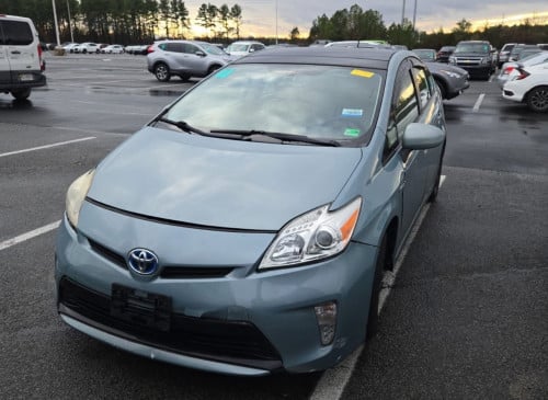 Sell Prius 2013 deluxe solar 🐝សុីន​ឡានថ្មីខ្លាំង​