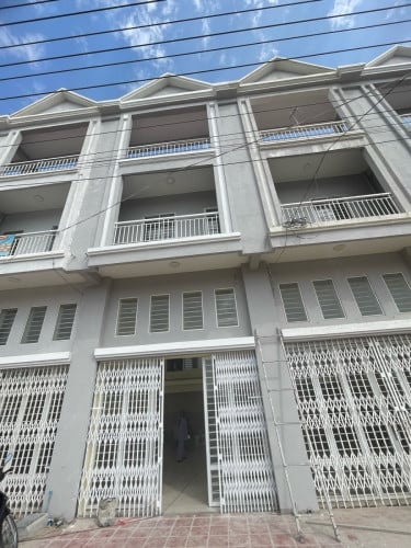 Shop house for sale on National road 3