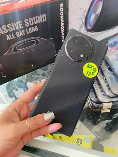 Tecno camon 30s រេម8/128g/ 125$