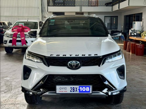 Toyota Fortuner 2023Full option Legenderចូលតាមក្រុមហ៊ុន Toyota ថ្នាំសុីន100%