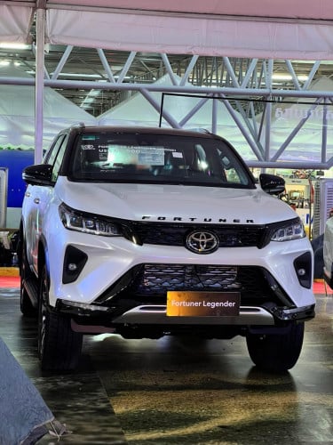 Toyota Fortuner Legender