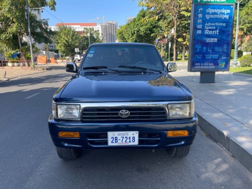 Toyota Hilux 1990 ម៉ាស៊ូតអូតូកាប់ពីកាស