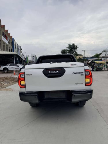 Toyota Hilux Revo Rally 2023 Full ￼option ￼ផ្លាក​លេខ​ភ្នំពេញ​2BWឡានថ្មី2មុឺនគីឡូជាង