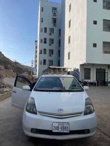 Toyota Prius 04 full option ម្ចាស់ផ្ទាល់ ចរចារ