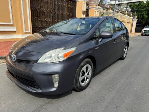 Toyota Prius 2012 ពណ៍ប្រផេះ option3
