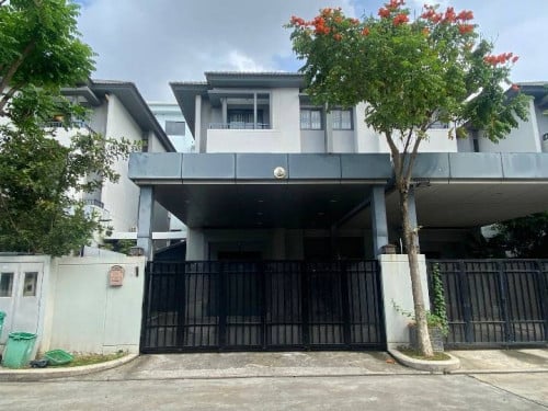 Twin Villa for rent near Aeon3