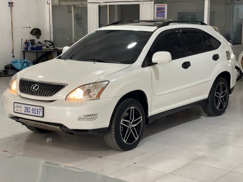 រថយន្តលក់ ឡានស្អាត