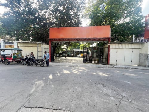 ដីលក់បន្ទាន់ខ្លាំងនៅជិតកោះនរា ច្បាអំពៅផ្លូវអ៊ូអរ