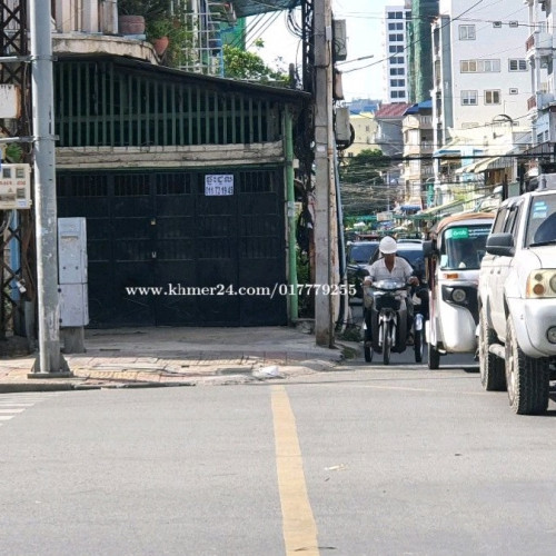 ផ្ទះកែងលក់នៅលើមហាវិថីម៉ៅសេទុង