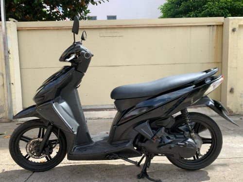 ម៉ូតូលក់​