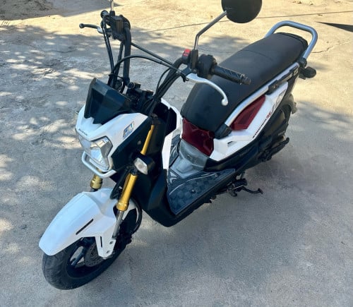 ម៉ូតូលក់