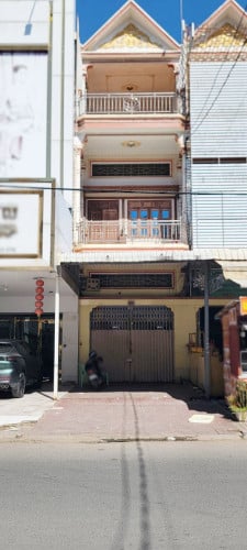 ផ្ទះអាជីវកម្មជួលនៅបឹងសាឡាងលើផ្លូវធំអូរអរ