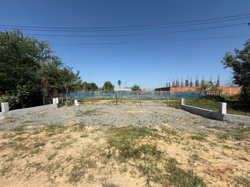 ដីលក់ជិតផ្លូបេតុងភូមិព្រៃមូល សង្កាត់ក្រាំងធ្នង់