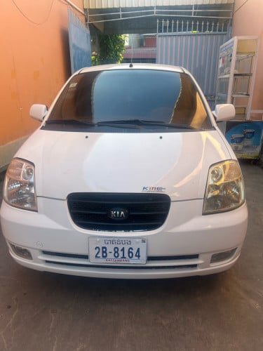ឡានលក់ឆ្នាំ 06 Lx 