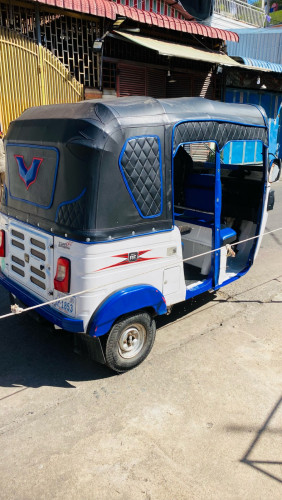 លក់កង់បីឆ្នាំ2019 តុបតែងរួចហើយម៉ាសុីនស្អាត99%