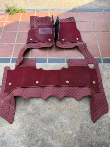 កម្រាលជើងមួយទឹកនៅស្អាត 99% Lx470