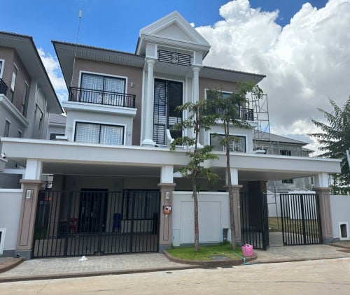 វីឡាភ្លោះ(A)សម្រាប់លក់បន្ទាន់💰