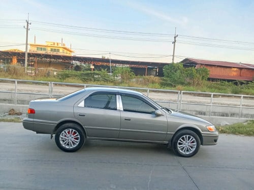 លក់ camry ឆ្លាមឆ្នាំ 97 ឆ្លូញ
