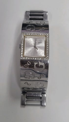 នាឡិកា Guess ល្បីស្អាតខ្លាំង