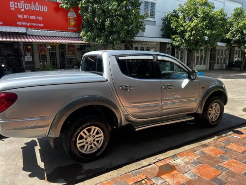 រថយន្តសម្រាប់ជួល Mitsubishi Triton Daily, Weekly, Monthly, Yearly