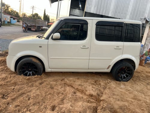 ឡានលក់ Nissan cube 2002