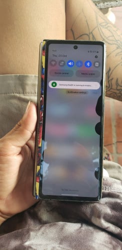 លក់កាប់សាច់ Samsung Z fold 2 ខូចអេក្រង់ក្នុងអត់ដើរសេវានឹង wife