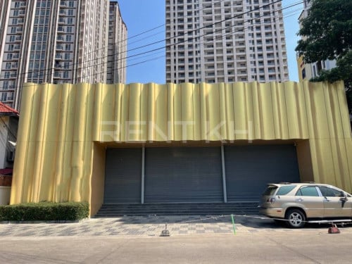 ផ្ទះអាជីវកម្មសម្រាប់ជួលនៅទួលគោក ជិតអង់ទែនទួលគោក / Shop House for Rent at Toul Kouk