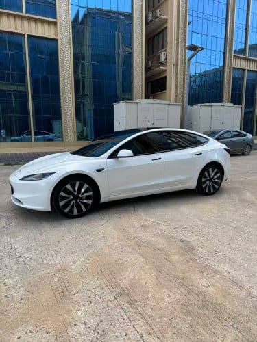 លក់ឡាន Tesla 2024 តំលៃក្រោមទីផ្សារ ម្ចាស់ដើម